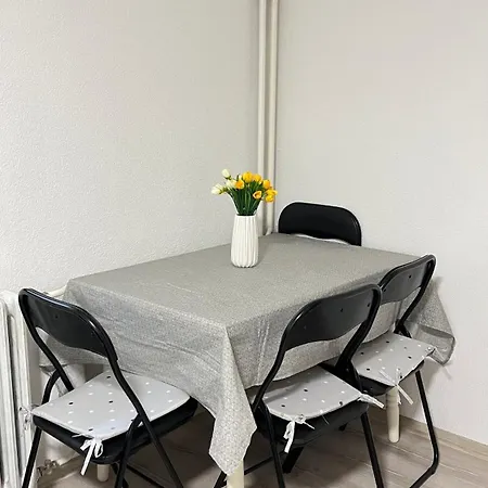 Happyland Family 2 Apartment *