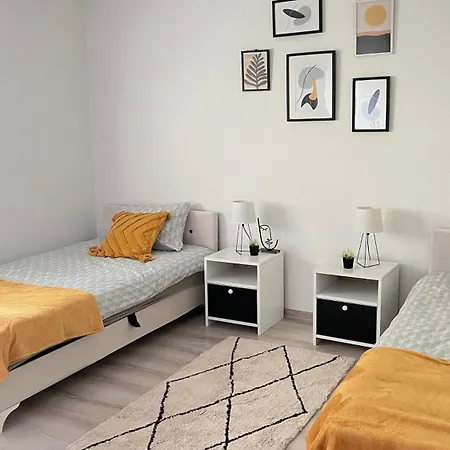 Happyland Family 2 Lägenhet